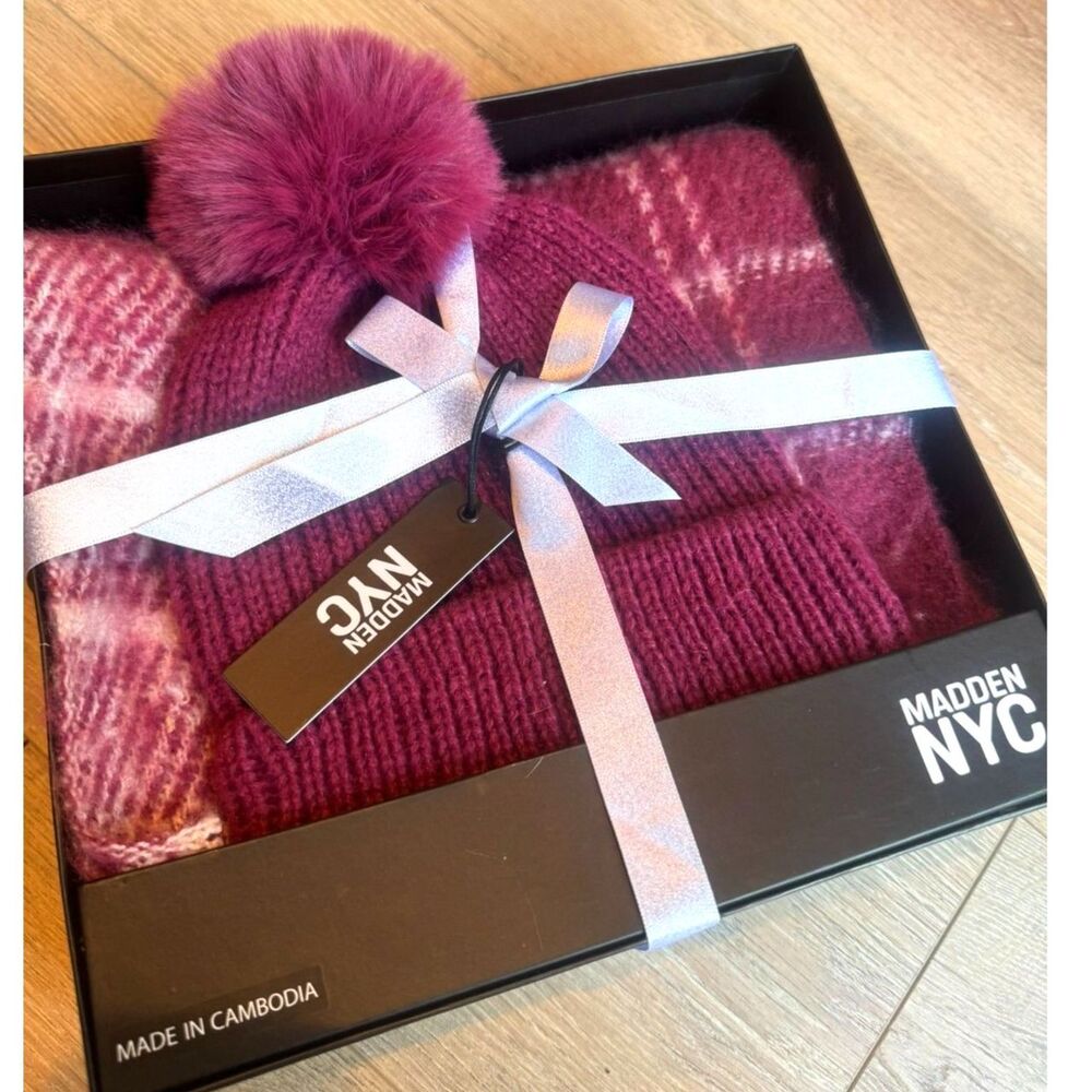 Madden NYC Knit Hat Scarf Set Burgundy Pom Pom Winter Cold Weather Gift NWT